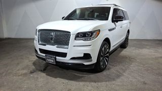 Lincoln • Navigator