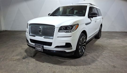 Lincoln • Navigator