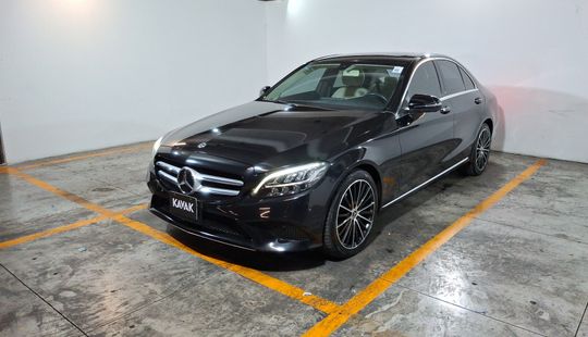 Mercedes Benz • Clase C
