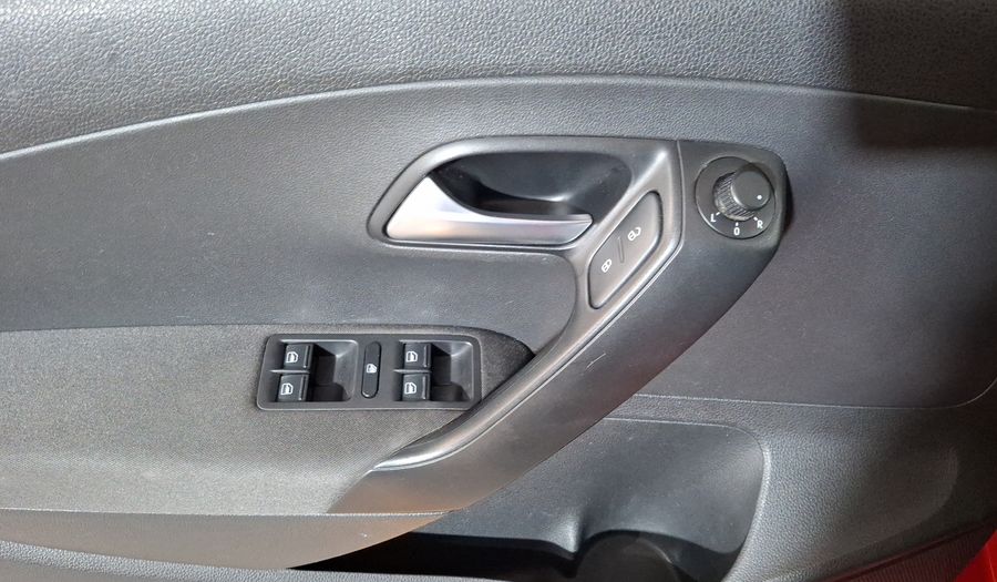 Volkswagen Polo 1.6 DESIGN AND SOUND AUTO Hatchback 2020