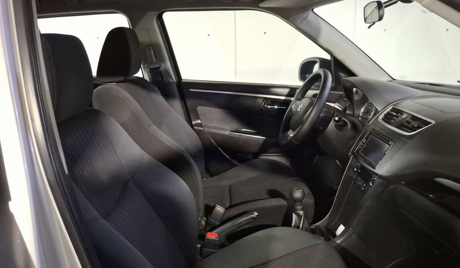 Suzuki Swift 1.4 GLX MT Hatchback 2015