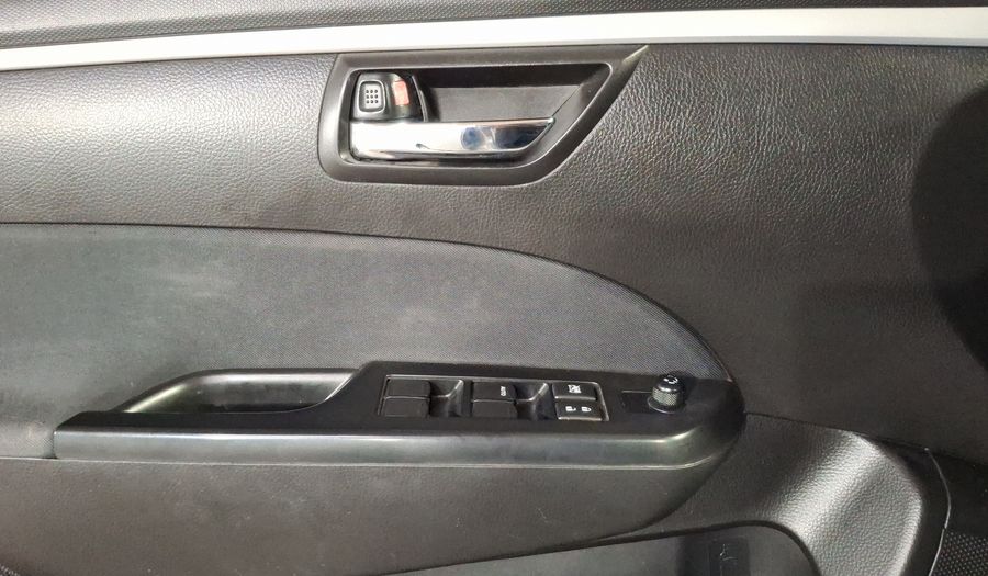 Suzuki Swift 1.4 GLX MT Hatchback 2015