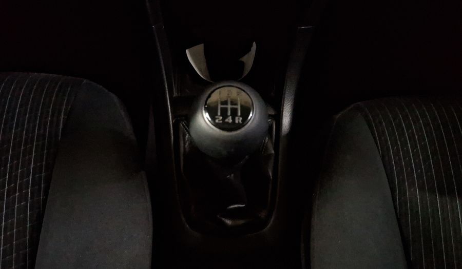 Suzuki Swift 1.4 GLX MT Hatchback 2015
