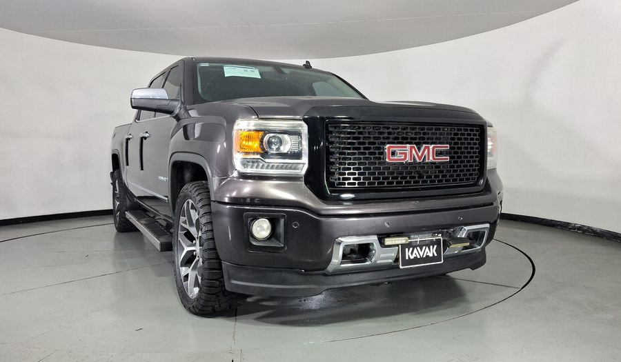 Gmc Sierra 6.2 DENALI E AT 4WD Pickup 2015