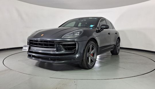 Porsche • Macan