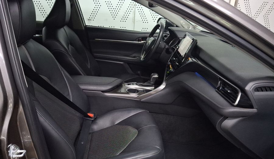Toyota Camry 2.5 HEV XLE AUTO Sedan 2022