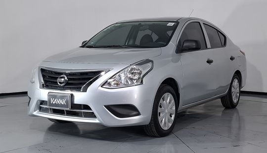 Nissan • Versa