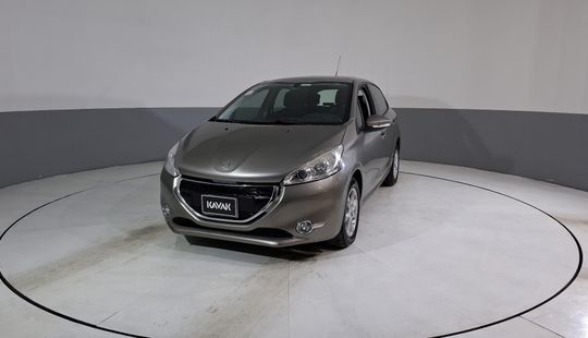 Peugeot • 208