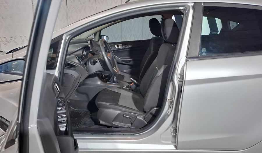 Ford Fiesta Kinetic Design 1.6 SE PLUS Hatchback 2018