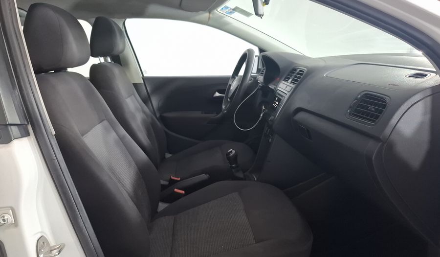 Volkswagen Polo 1.6 STARTLINE Hatchback 2022