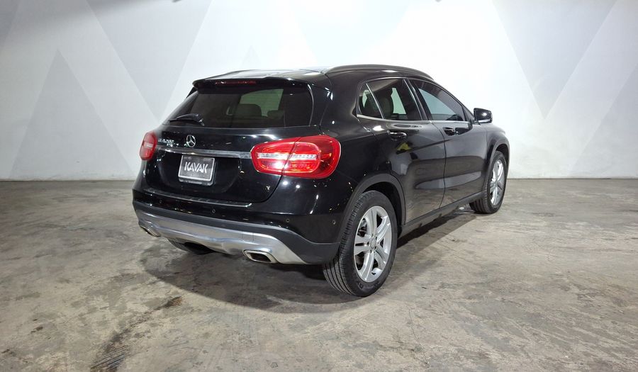 Mercedes Benz Clase Gla 1.6 GLA 200 CGI SPORT Suv 2016