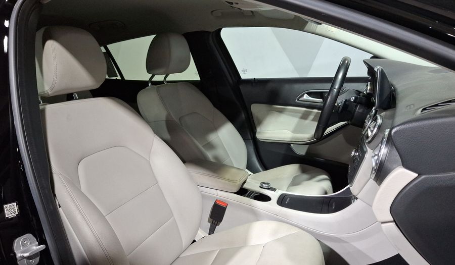 Mercedes Benz Clase Gla 1.6 GLA 200 CGI SPORT Suv 2016