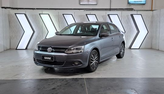 Volkswagen • Vento