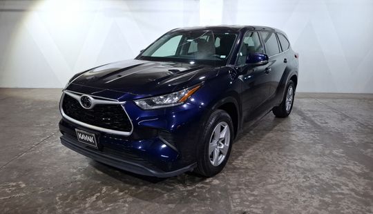 Toyota • Highlander