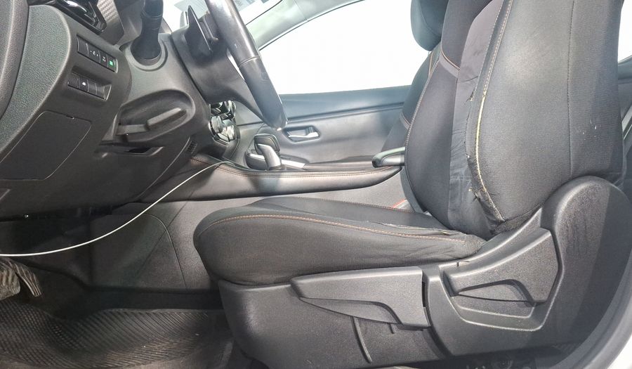 Nissan Sentra 2.0 SR CVT Sedan 2022
