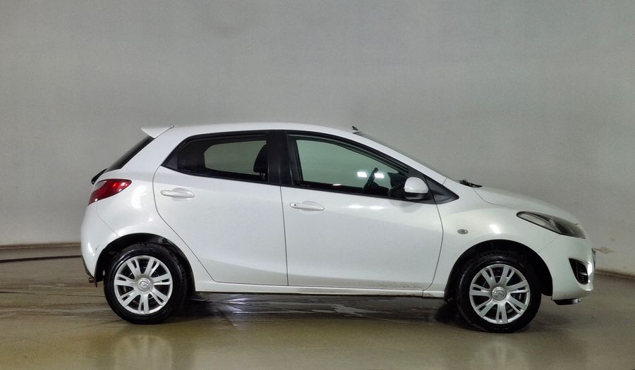 Mazda 2 1.5 V Hatchback 2011