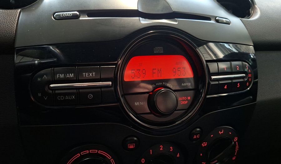 Mazda 2 1.5 V Hatchback 2011