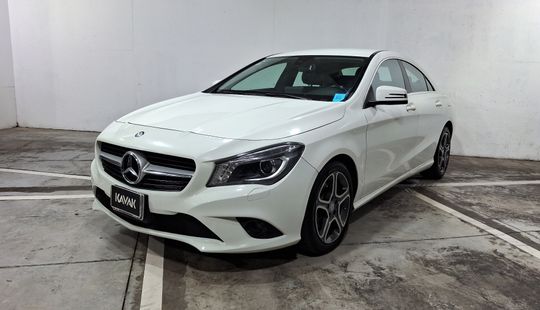 Mercedes Benz • Clase CLA