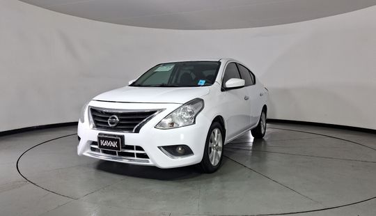Nissan • Versa