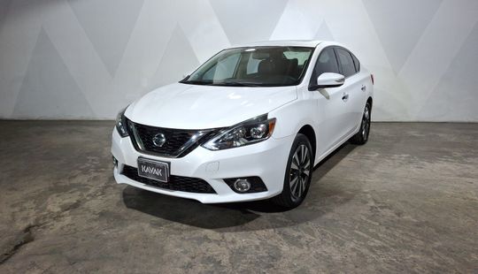 Nissan • Sentra