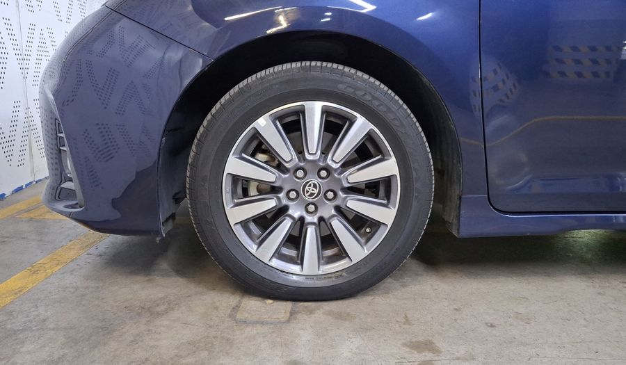 Toyota Sienna 3.5 XLE PIEL AUTO Minivan 2020