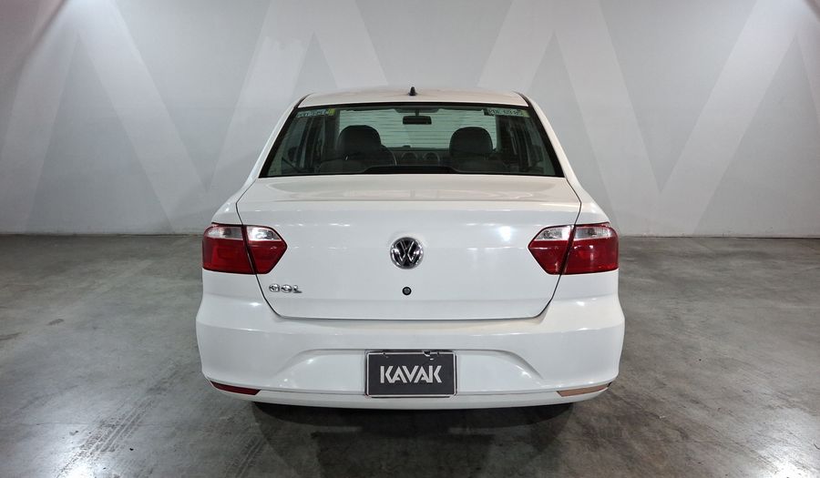 Volkswagen Gol 1.6 GL 4 PUERTAS MT Sedan 2016