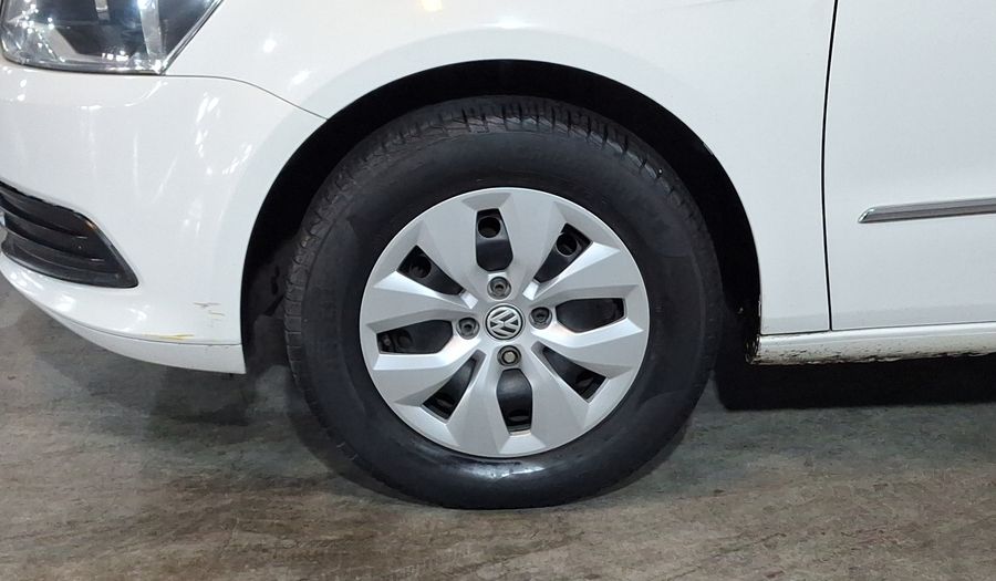 Volkswagen Gol 1.6 GL 4 PUERTAS MT Sedan 2016