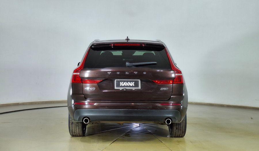 Volvo Xc60 2.0 D5 MOMENTUM AUTO 4WD Suv 2018