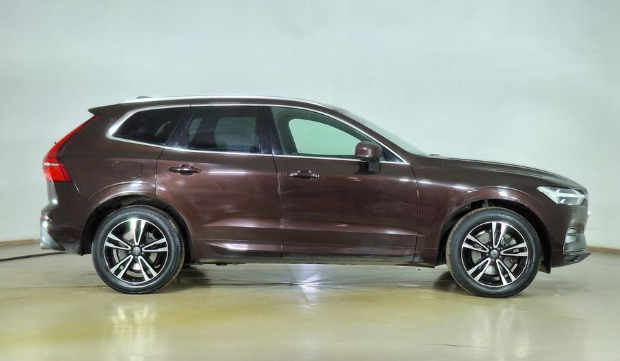Volvo Xc60 2.0 D5 MOMENTUM AUTO 4WD Suv 2018