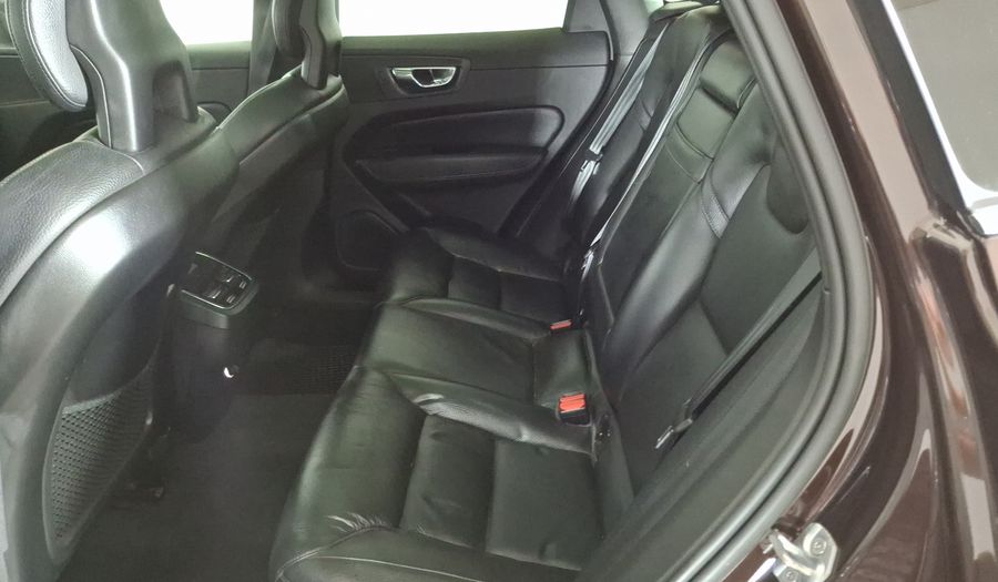 Volvo Xc60 2.0 D5 MOMENTUM AUTO 4WD Suv 2018