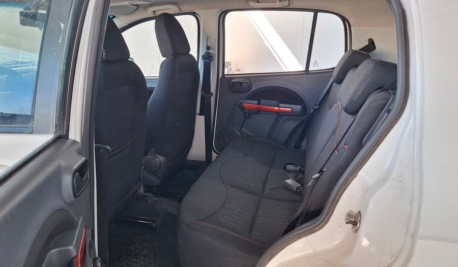 Fiat Uno 1.4 8V SPORTING 5P Hatchback 2012
