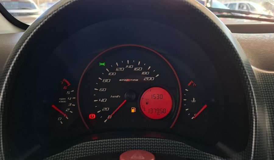 Fiat Uno 1.4 8V SPORTING 5P Hatchback 2012