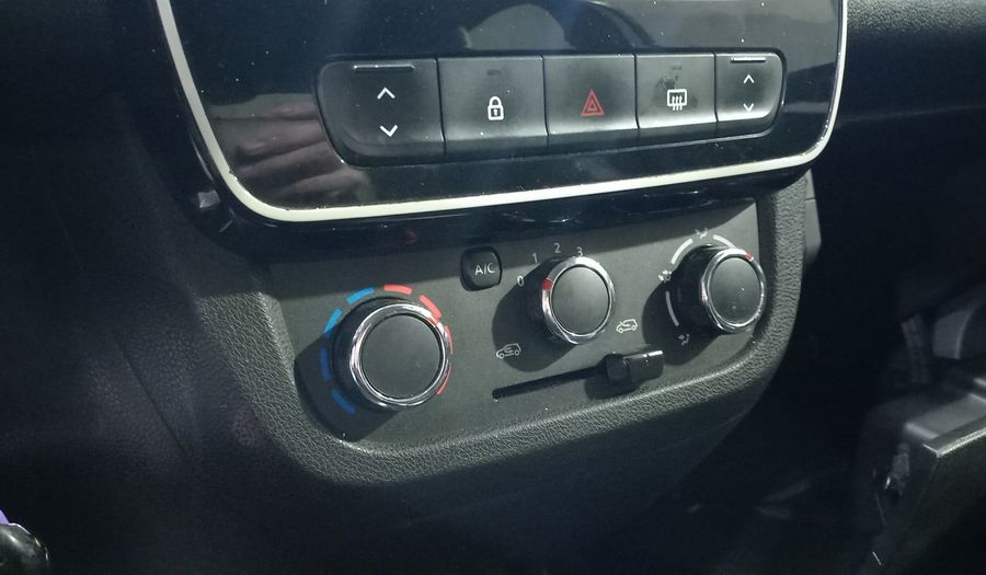 Renault Kwid 1.0 ICONIC Hatchback 2018