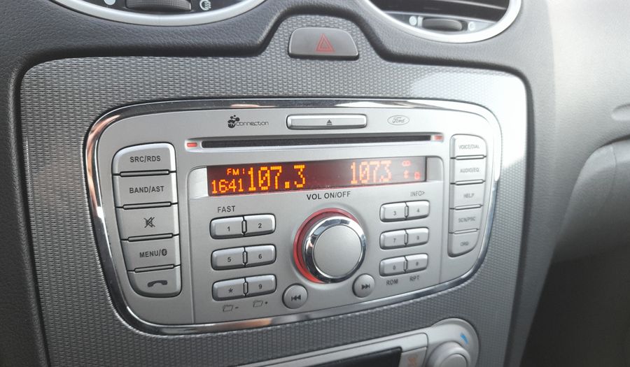 Ford Focus Ii 2.0 GHIA Hatchback 2011