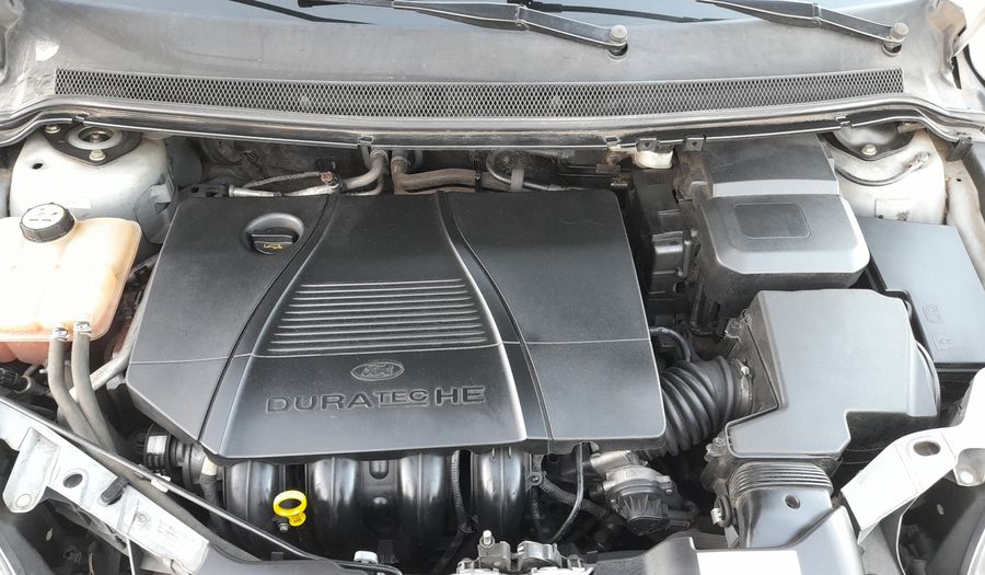 Ford Focus Ii 2.0 GHIA Hatchback 2011