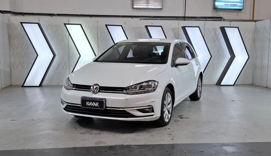 Volkswagen • Golf