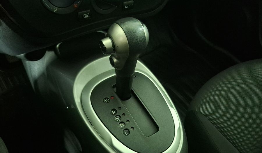 Nissan Juke 1.6 CVT BASE Suv 2013