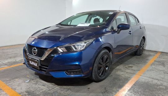 Nissan • Versa