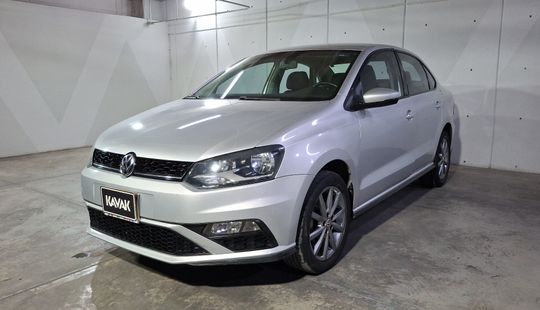 Volkswagen • Vento