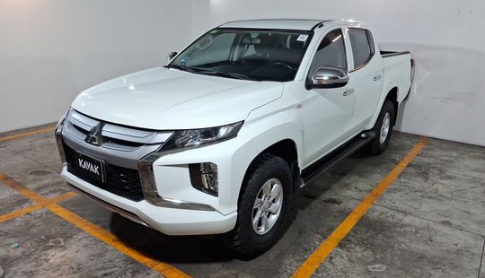Mitsubishi • L200
