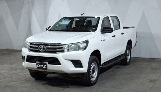 Toyota • Hilux