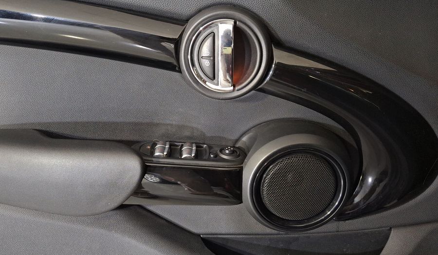 Mini Cooper 1.5 COOPER CHILI AT Hatchback 2016