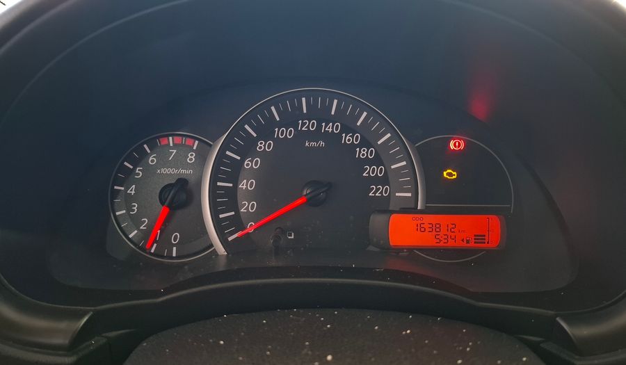 Nissan March 1.6 SENSE Hatchback 2017
