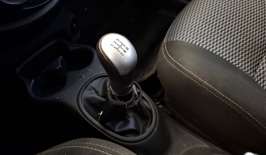 Nissan March 1.6 SENSE Hatchback 2017