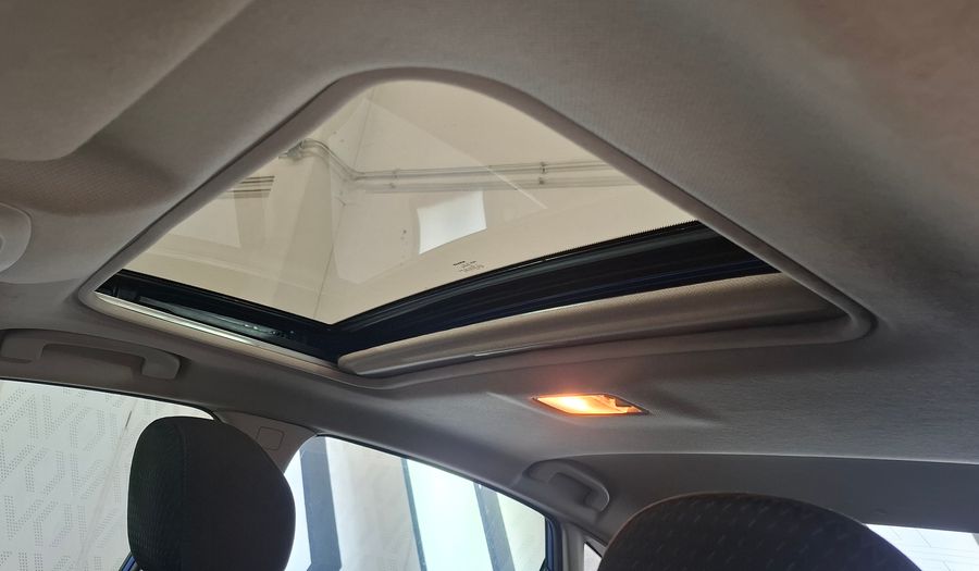 Nissan Sentra 1.8 SR AUTO Sedan 2016