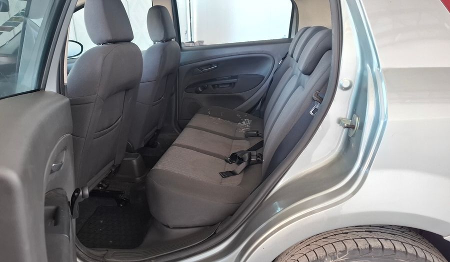 Fiat Punto 1.4 ATTRACTIVE 5P Hatchback 2011