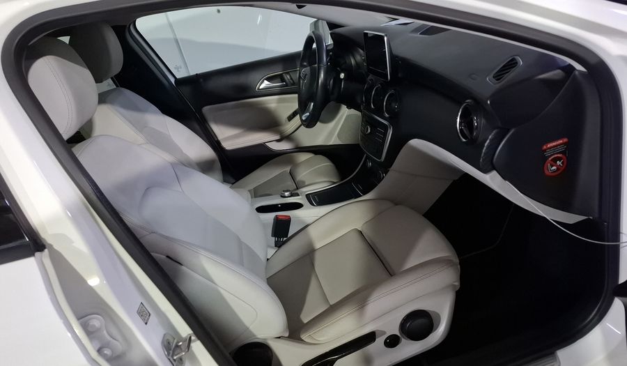 Mercedes Benz Clase Gla 1.6 GLA 200 DCT Suv 2020