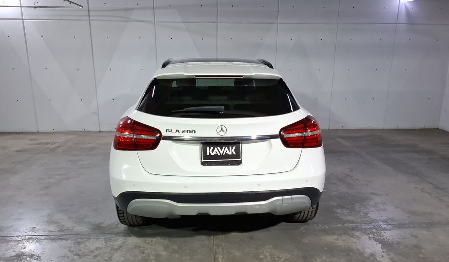 Mercedes Benz Clase Gla 1.6 GLA 200 DCT Suv 2020