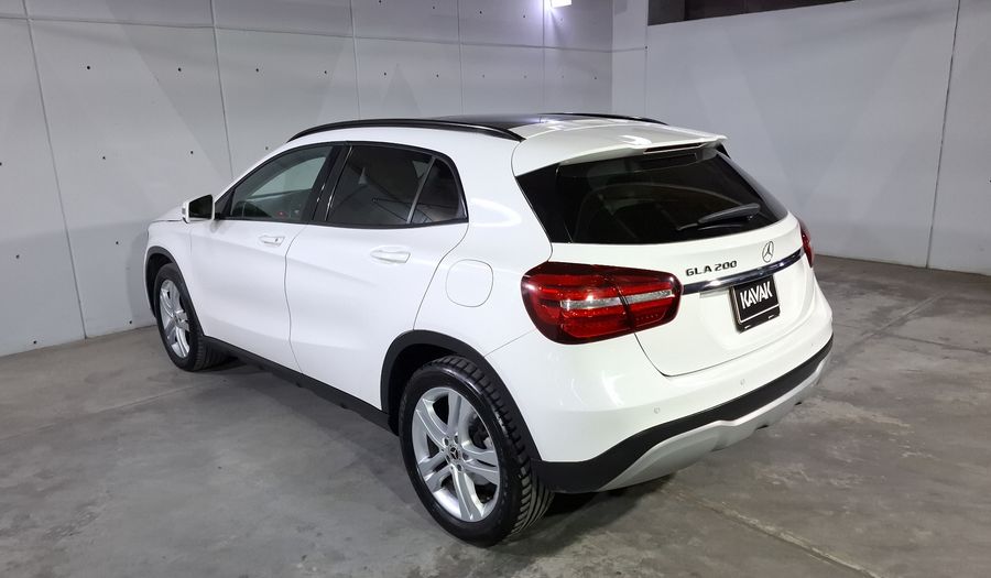 Mercedes Benz Clase Gla 1.6 GLA 200 DCT Suv 2020