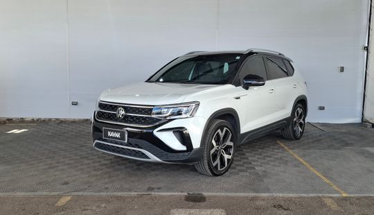 Volkswagen • Taos